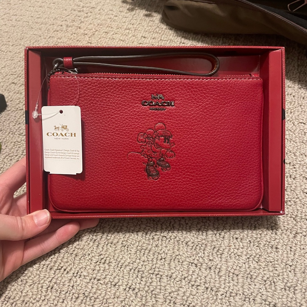 Disney coach clutch